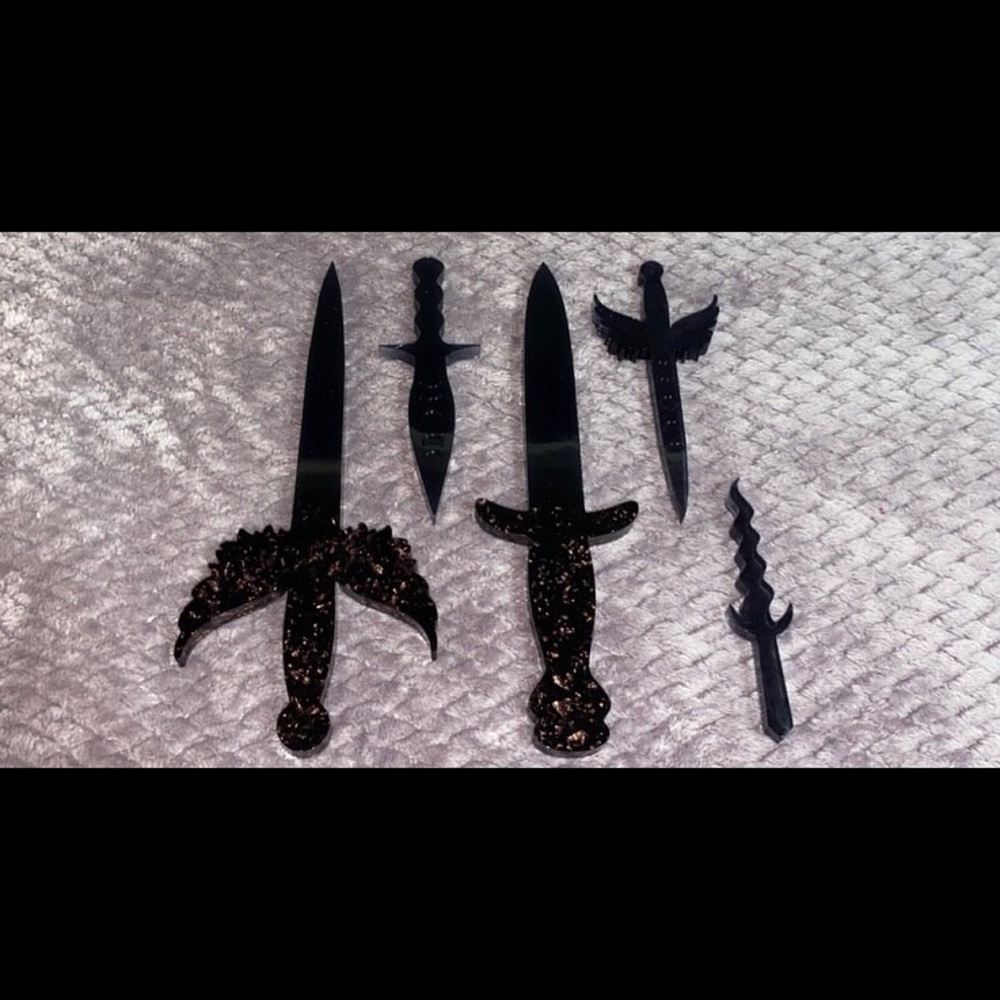 Epoxy resin moon phase daggers